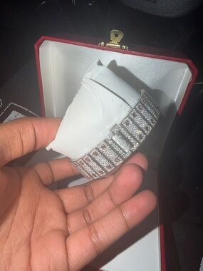 VVS MOISSANITE LUXURY WATCH